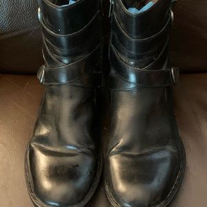 Women’s sz 8 Born leather boots